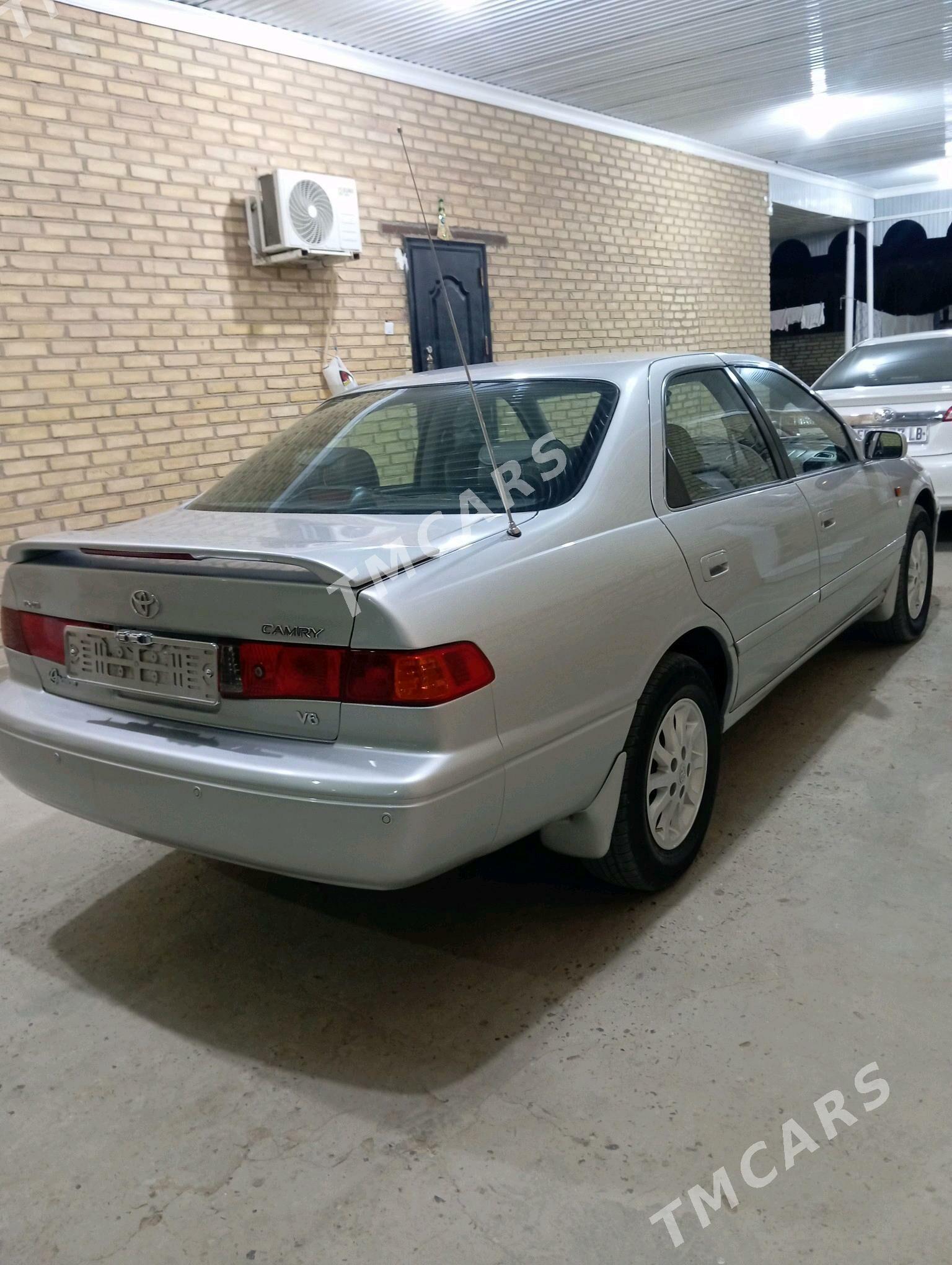 Toyota Camry 2000 - 140 000 TMT - Дарганата - img 4