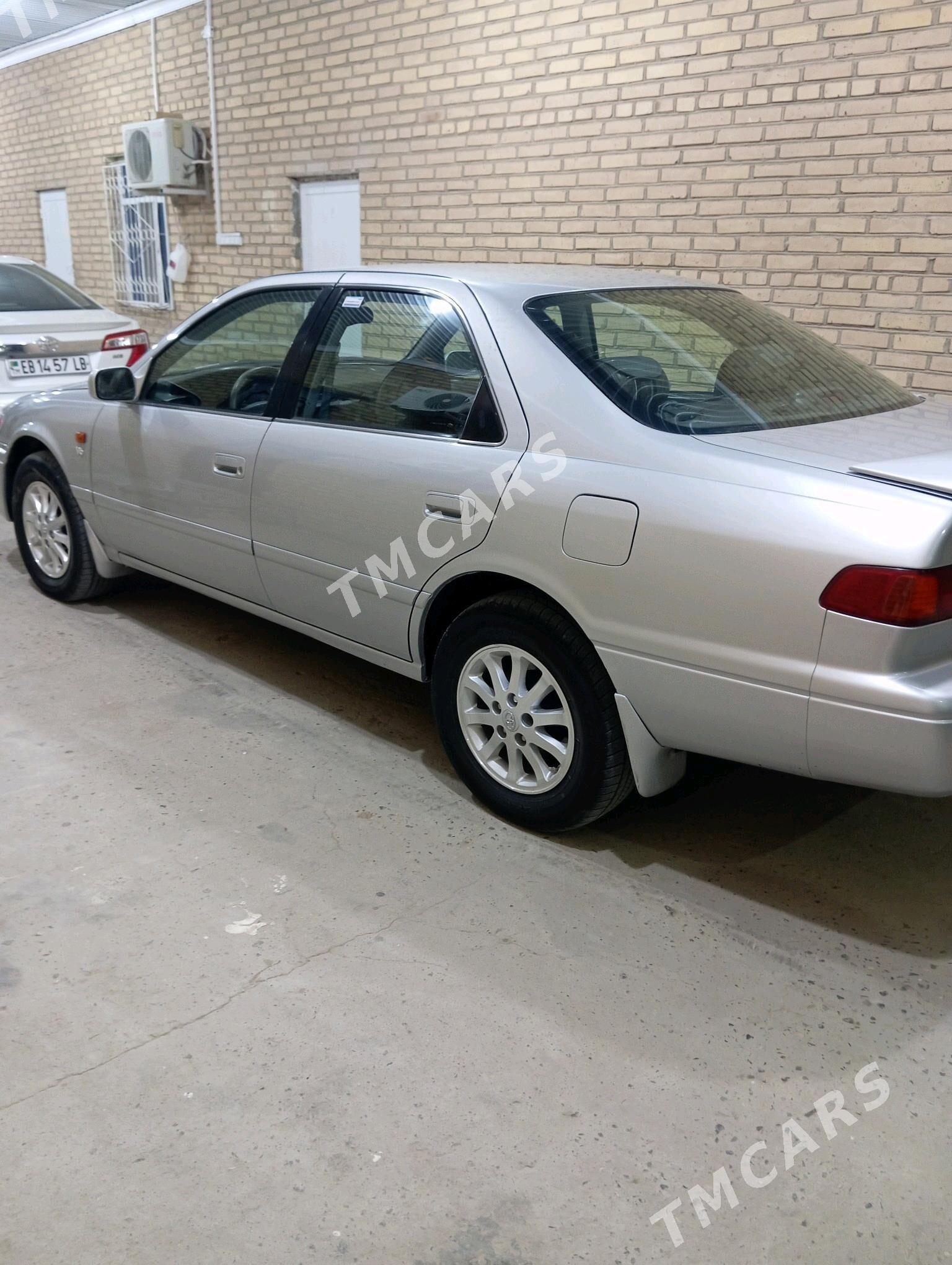 Toyota Camry 2000 - 140 000 TMT - Дарганата - img 3