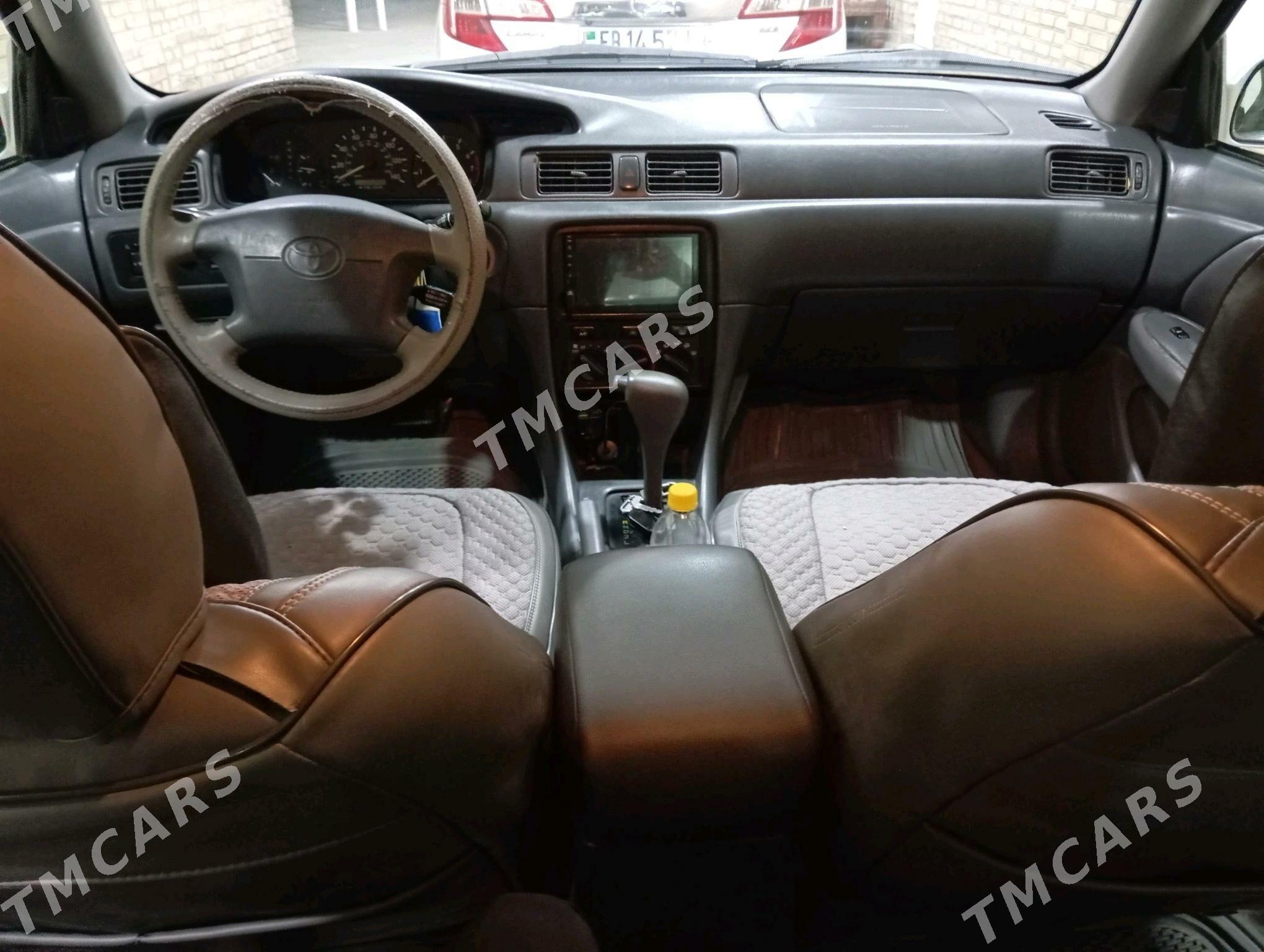 Toyota Camry 2000 - 140 000 TMT - Дарганата - img 6