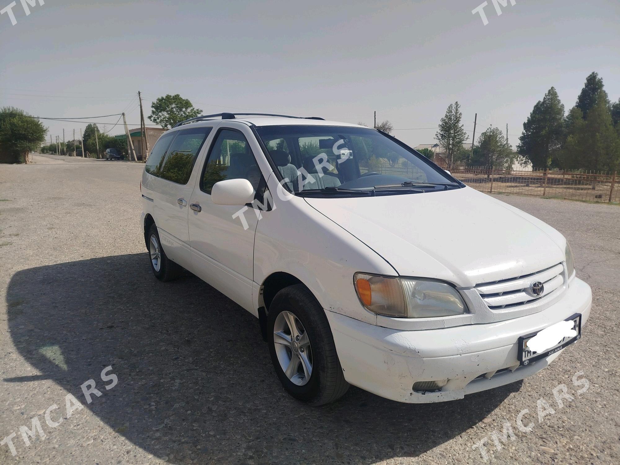 Toyota Sienna 2001 - 150 000 TMT - Тагтабазар - img 2