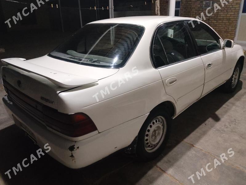Toyota Corolla 1992 - 50 000 TMT - Векильбазар - img 2