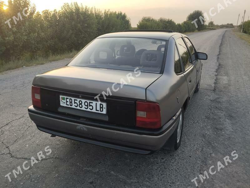 Opel Vectra 1991 - 45 000 TMT - Çärjew - img 6