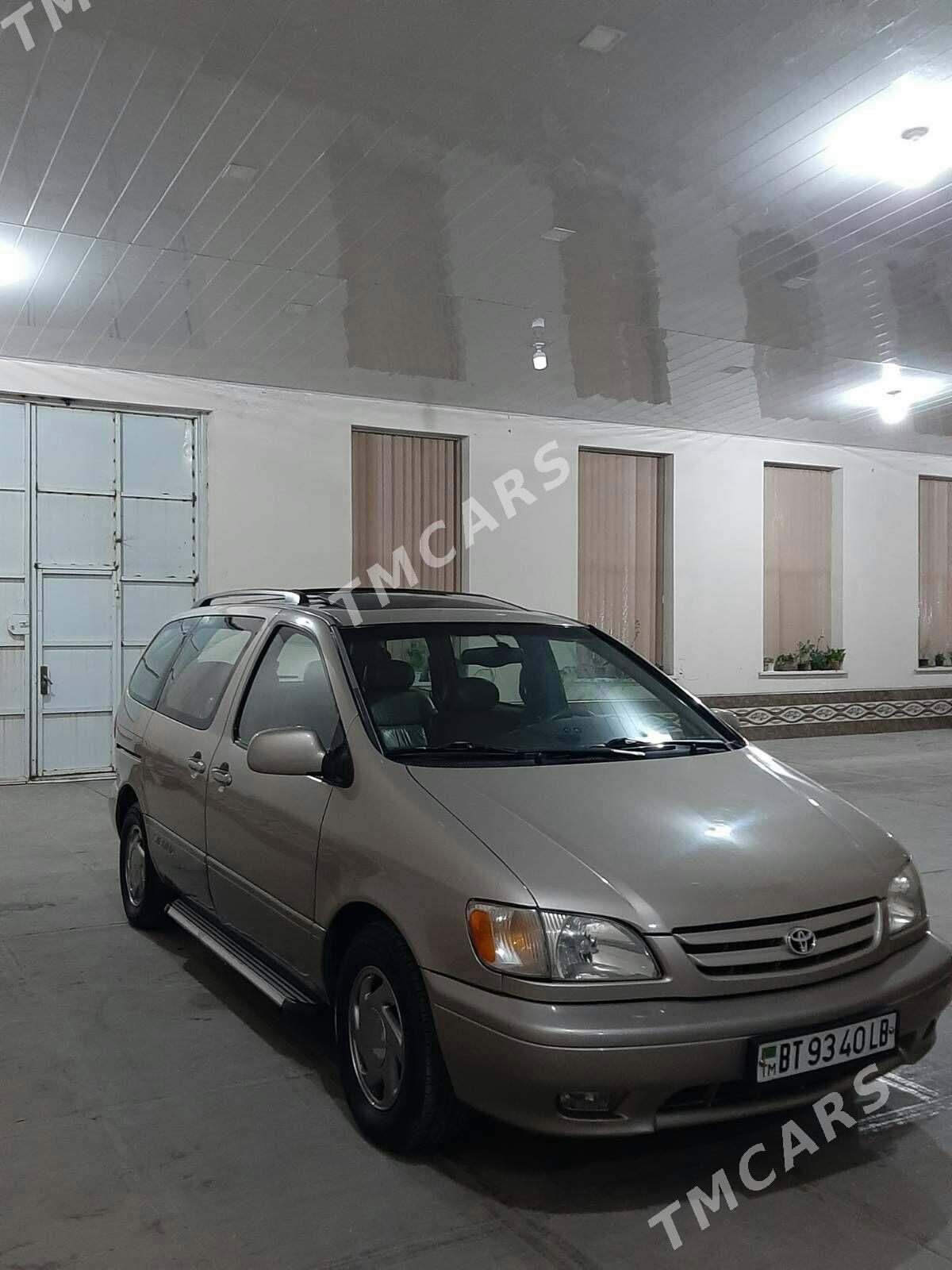 Toyota Sienna 2002 - 190 000 TMT - Türkmenabat - img 4