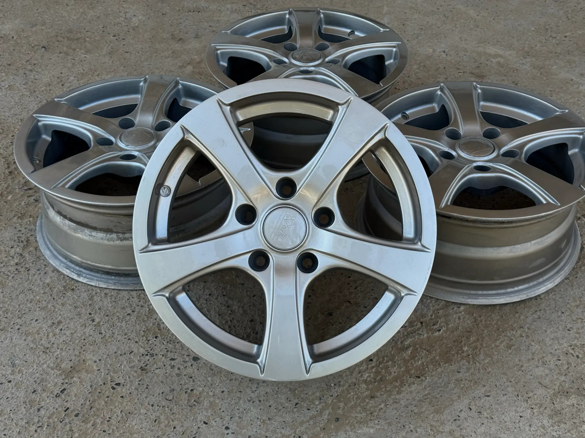 Diska 15 lik...Toyota 2 000 TMT - Мары - img 2