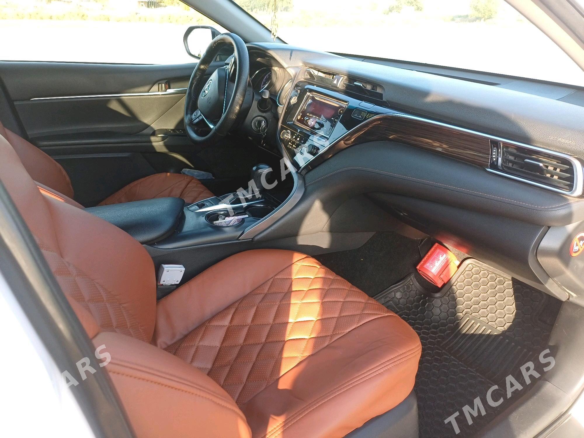 Toyota Camry 2018 - 230 000 TMT - Daşoguz - img 6