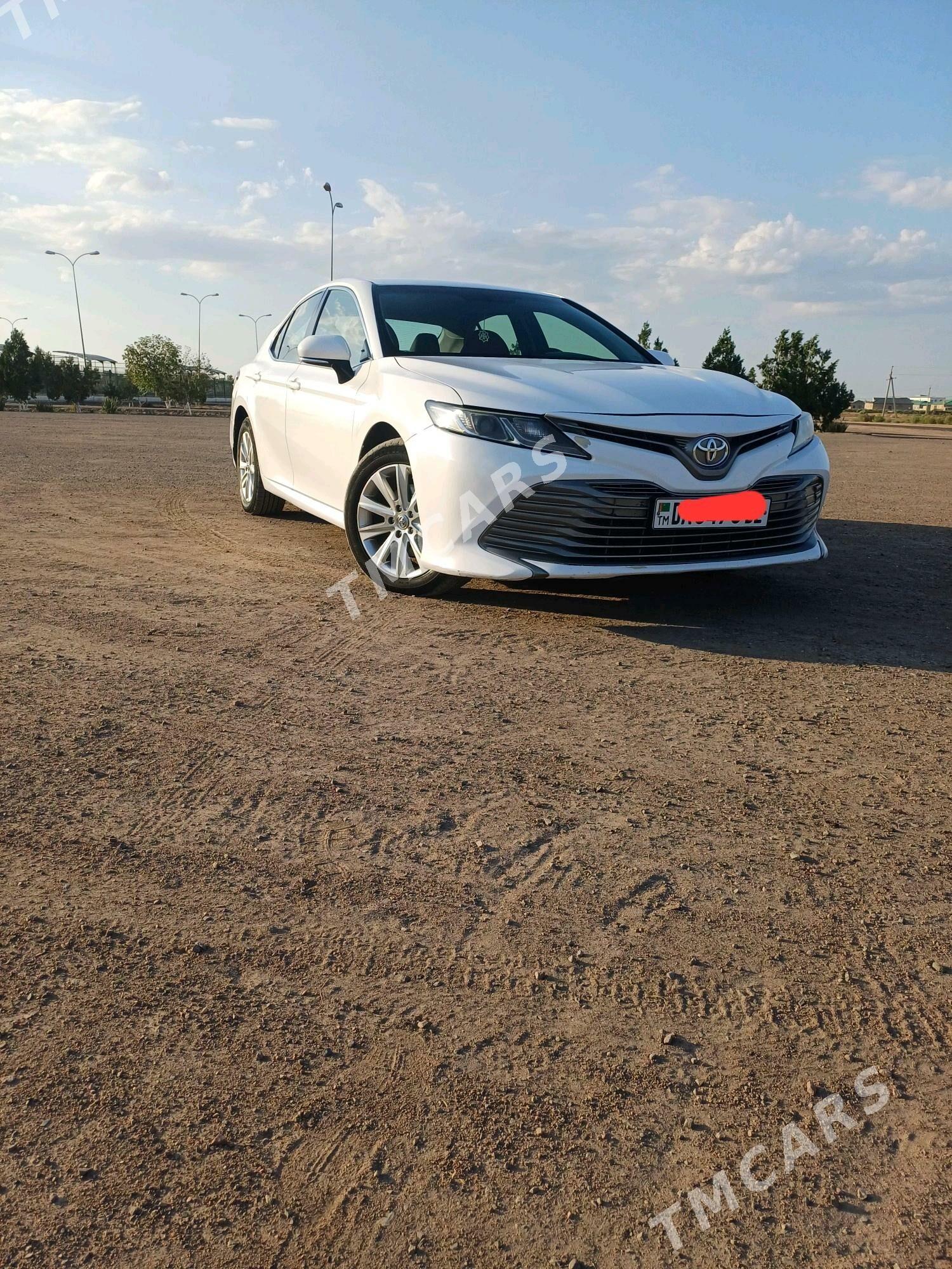 Toyota Camry 2018 - 230 000 TMT - Daşoguz - img 8