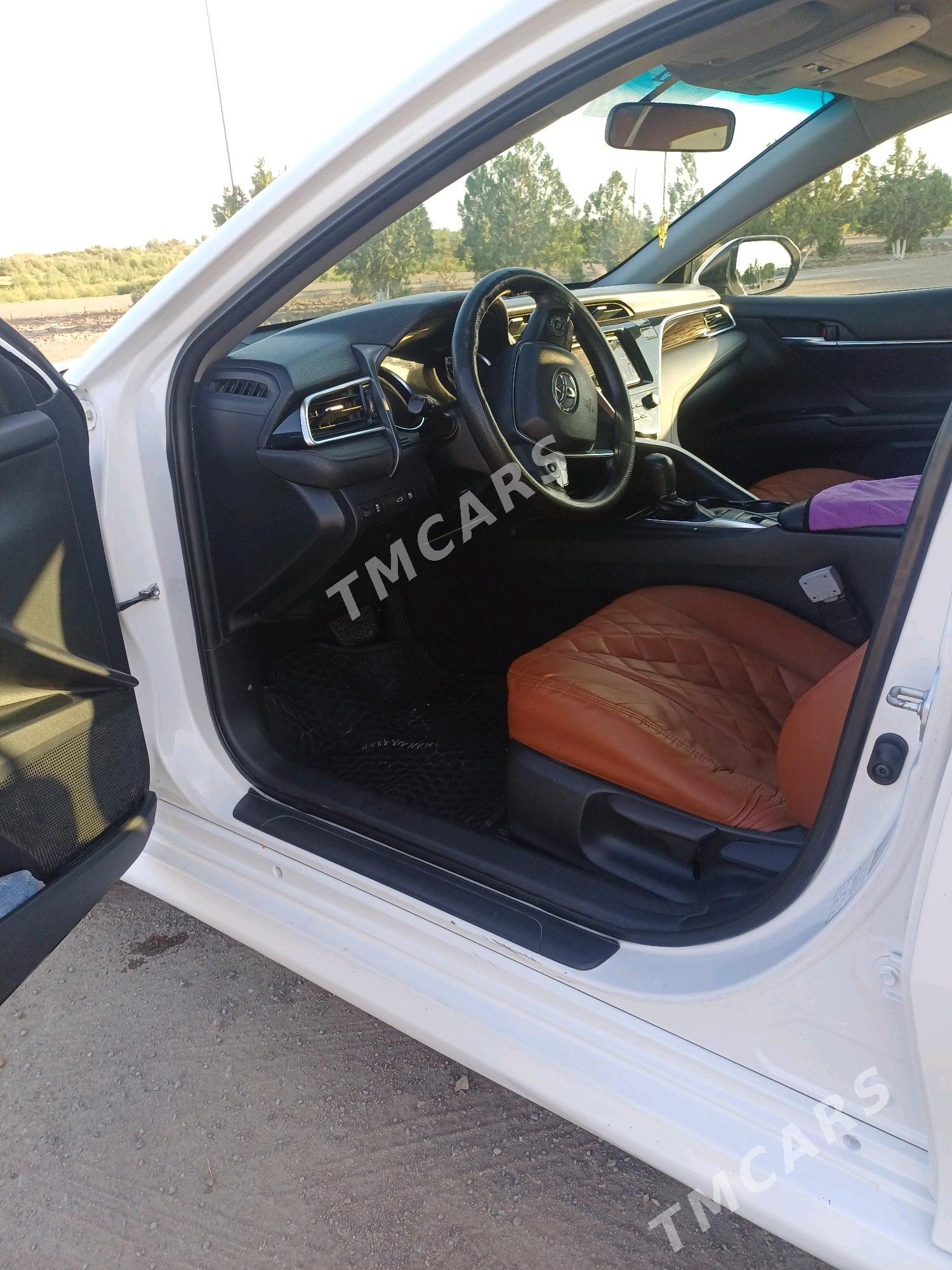 Toyota Camry 2018 - 230 000 TMT - Daşoguz - img 9