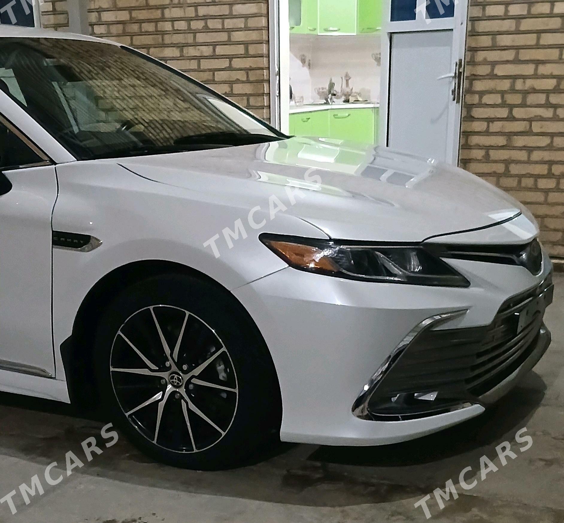 Toyota Camry 2021 - 340 000 TMT - Мары - img 4