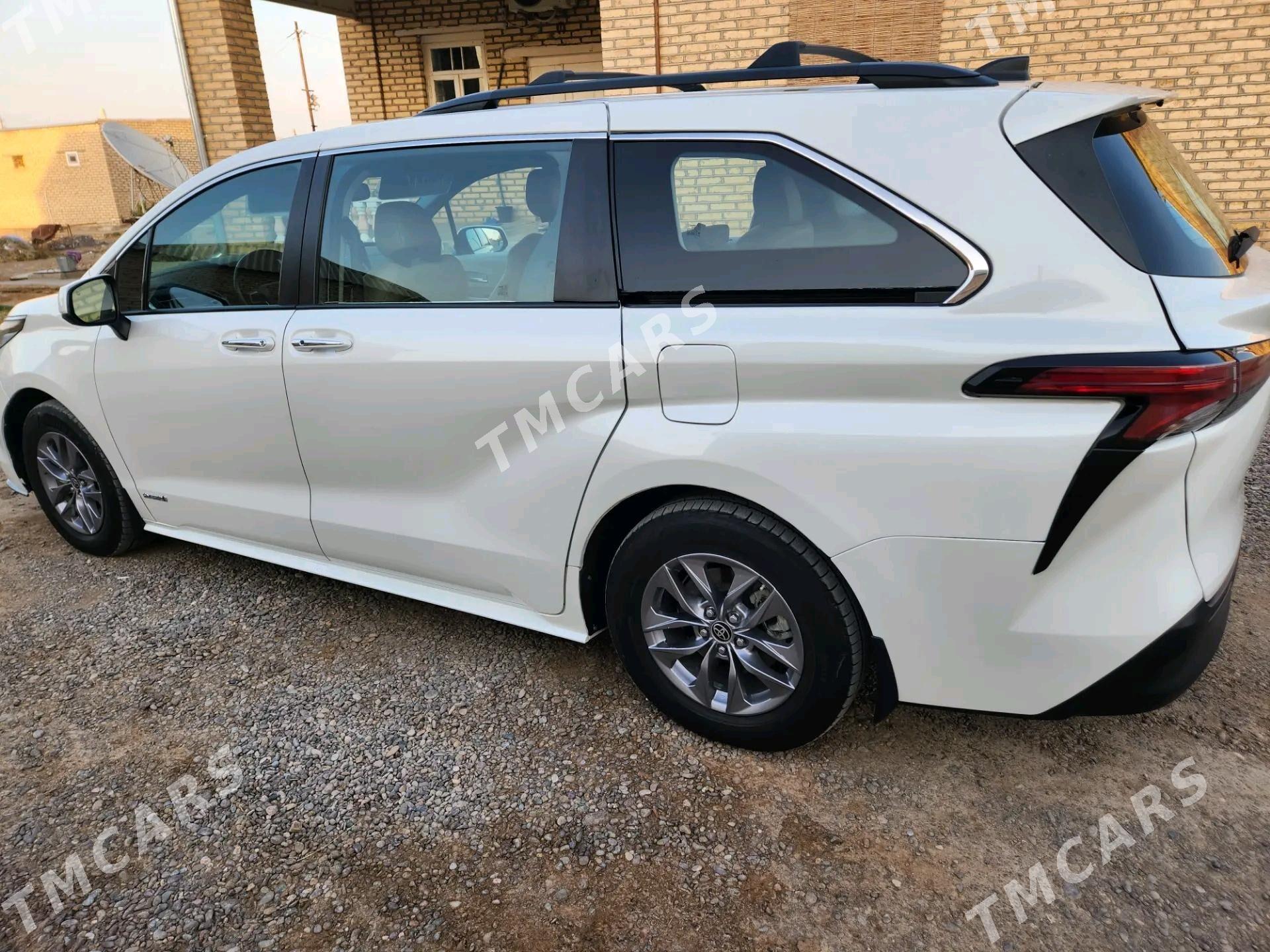 Toyota Sienna 2021 - 540 000 TMT - Мары - img 5