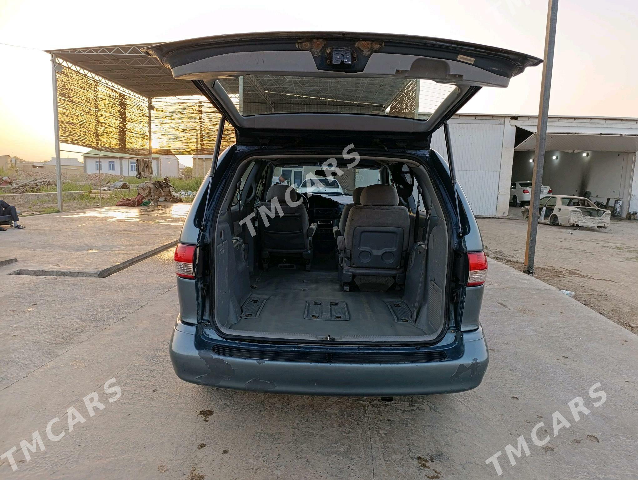 Toyota Sienna 2001 - 130 000 TMT - Kerki - img 4