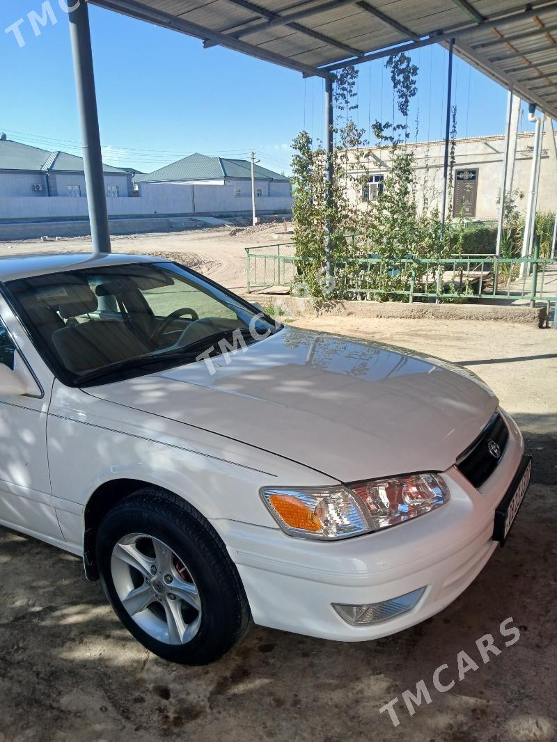 Toyota Camry 2000 - 150 000 TMT - Дашогуз - img 2
