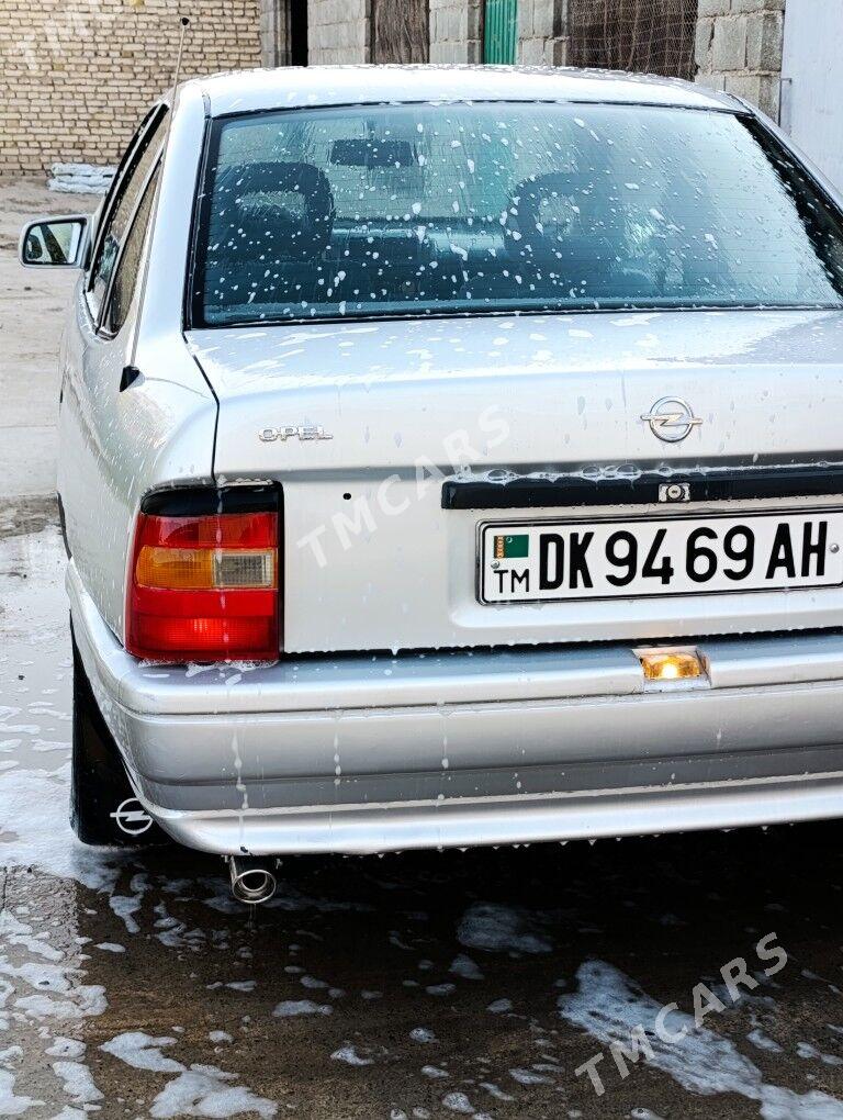 Opel Vectra 1991 - 38 000 TMT - Кака - img 3