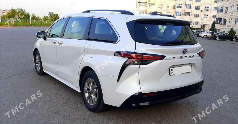 Toyota Sienna 2022 - 660 000 TMT - Türkmenabat - img 10