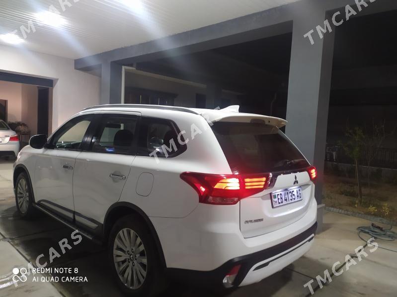 Mitsubishi Outlander 2020 - 245 000 TMT - Ашхабад - img 3