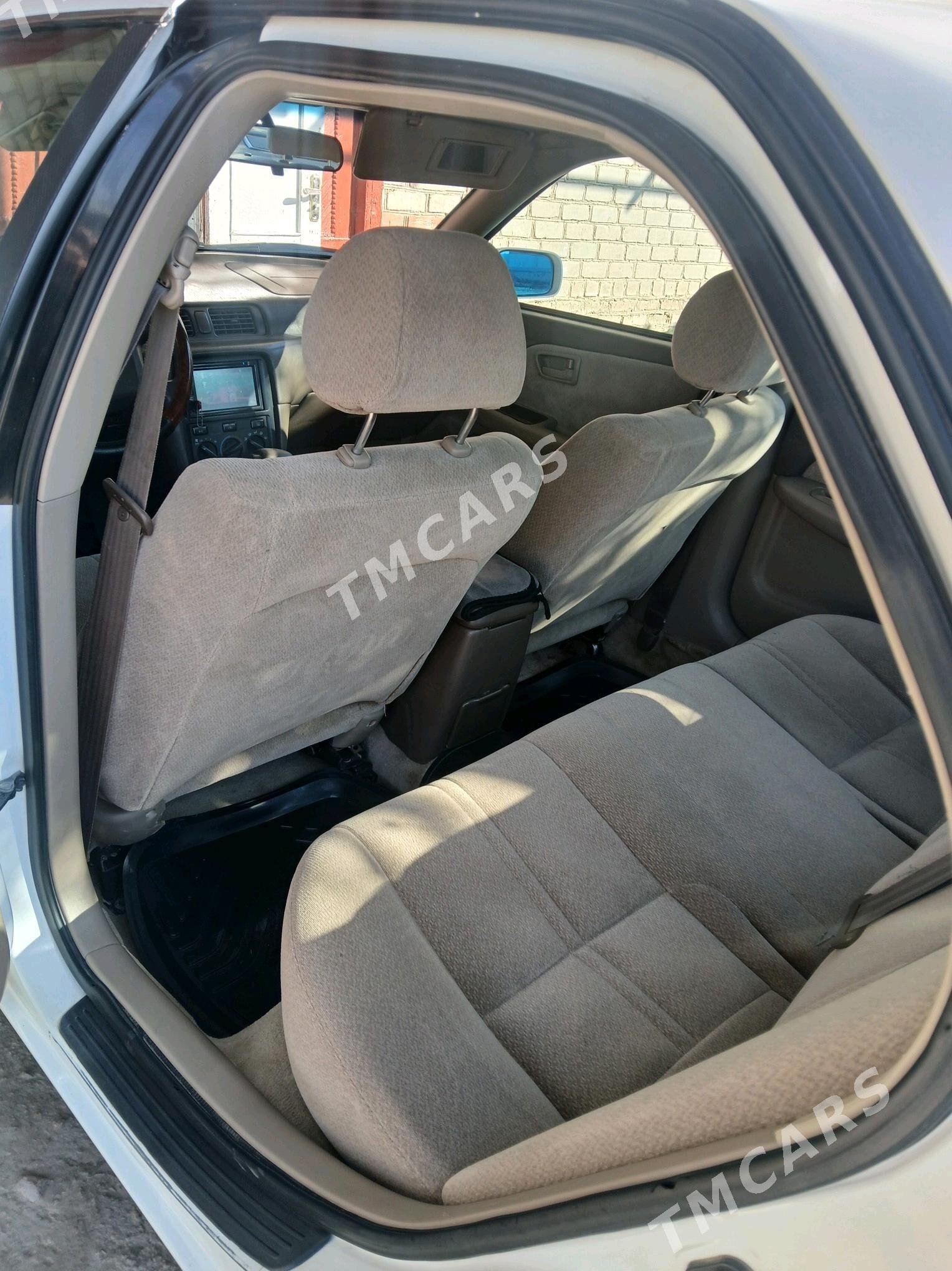 Toyota Camry 2000 - 150 000 TMT - Дашогуз - img 6