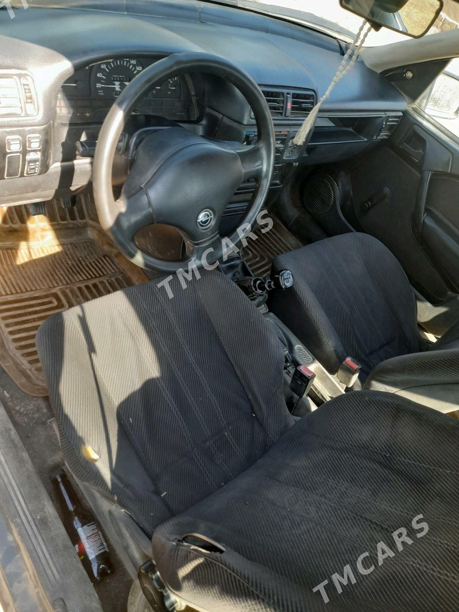 Opel Vectra 1990 - 35 000 TMT - Кёнеургенч - img 3