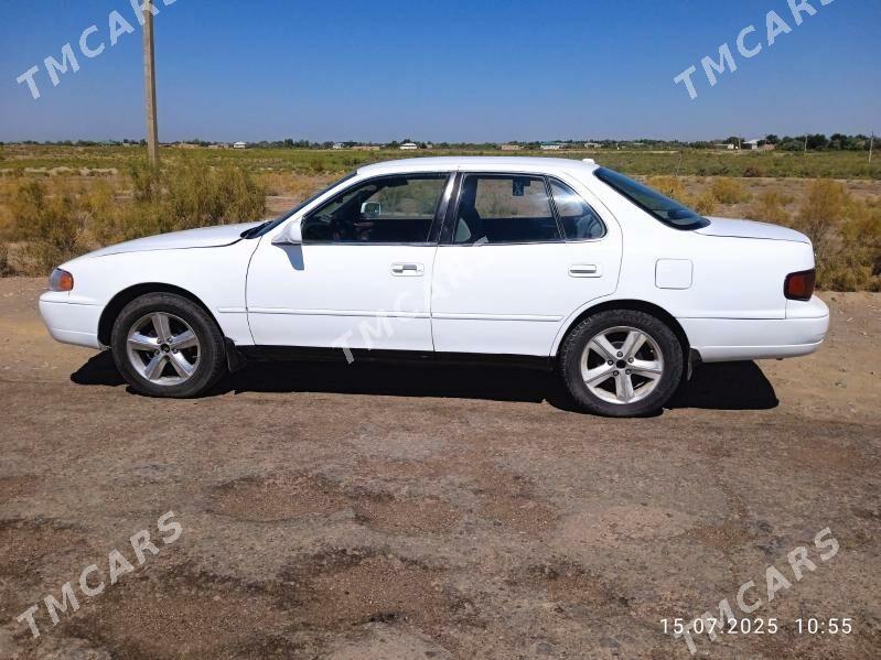 Toyota Camry 1994 - 75 000 TMT - Губадаг - img 2