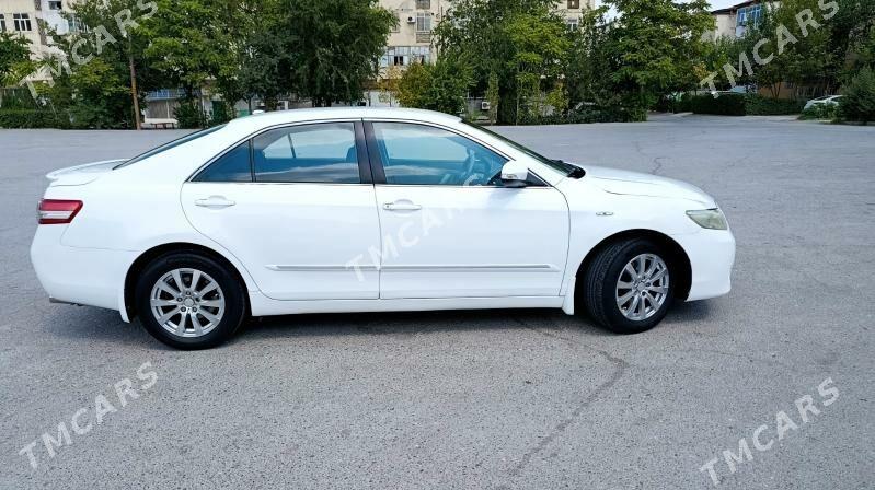 Toyota Camry 2011 - 145 000 TMT - 10 мкр - img 4