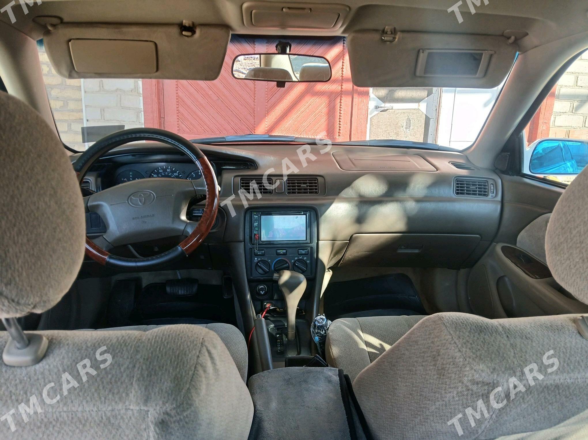 Toyota Camry 2000 - 150 000 TMT - Дашогуз - img 9