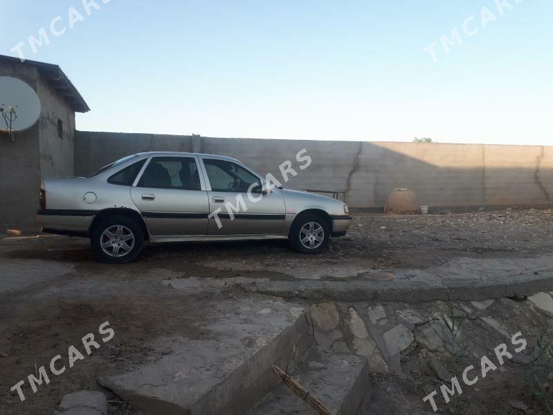 Opel Vectra 1992 - 32 000 TMT - етр. Туркменбаши - img 3