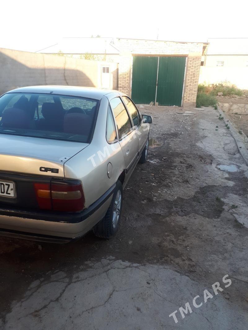Opel Vectra 1992 - 32 000 TMT - етр. Туркменбаши - img 4
