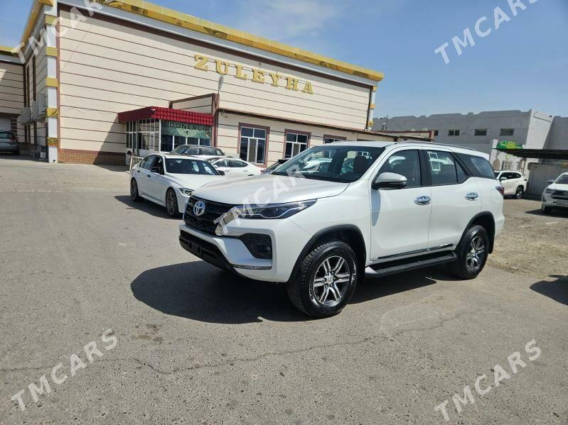Toyota Fortuner 2024 - 640 000 TMT - Туркменабат - img 3