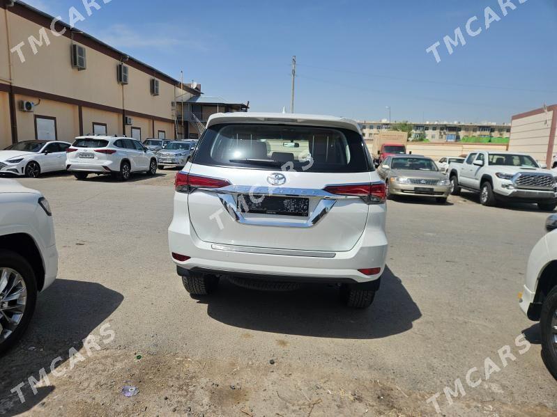 Toyota Fortuner 2024 - 640 000 TMT - Туркменабат - img 5