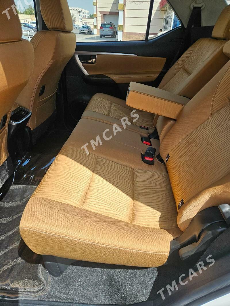 Toyota Fortuner 2024 - 640 000 TMT - Туркменабат - img 7