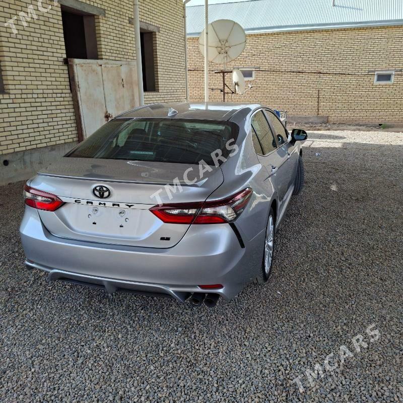 Toyota Camry 2021 - 300 000 TMT - Мары - img 4