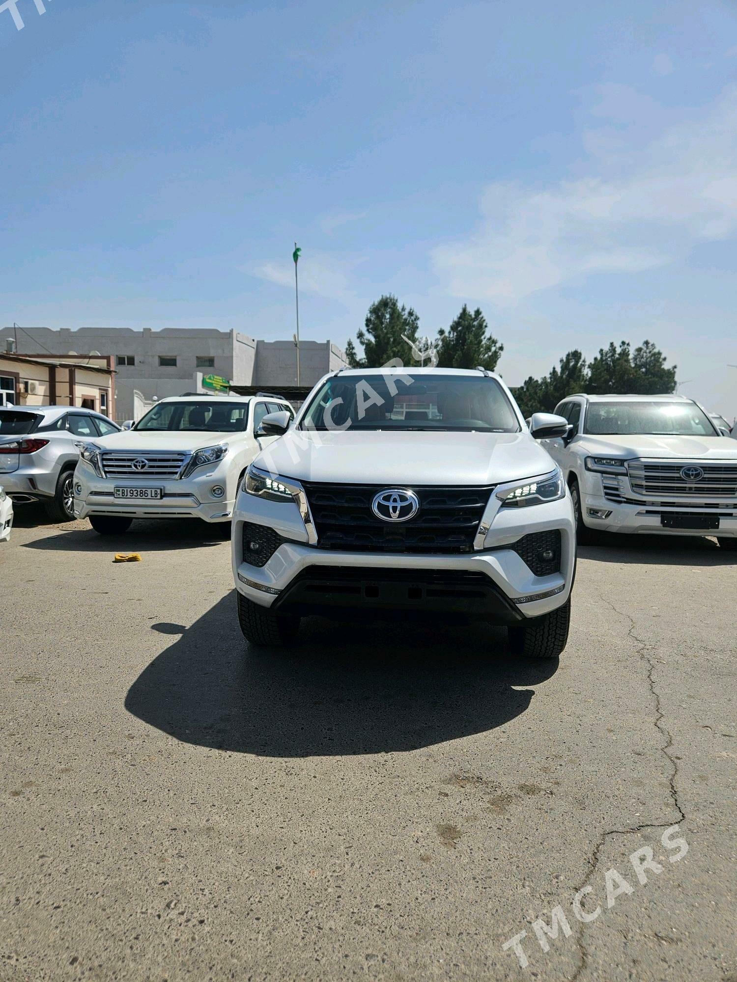 Toyota Fortuner 2024 - 640 000 TMT - Туркменабат - img 9