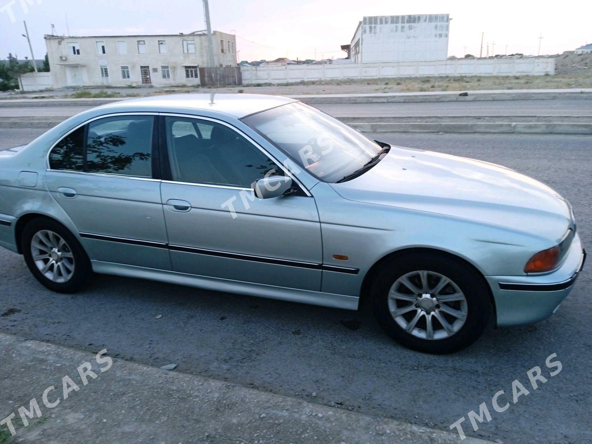 BMW E39 1998 - 87 000 TMT - Балканабат - img 2