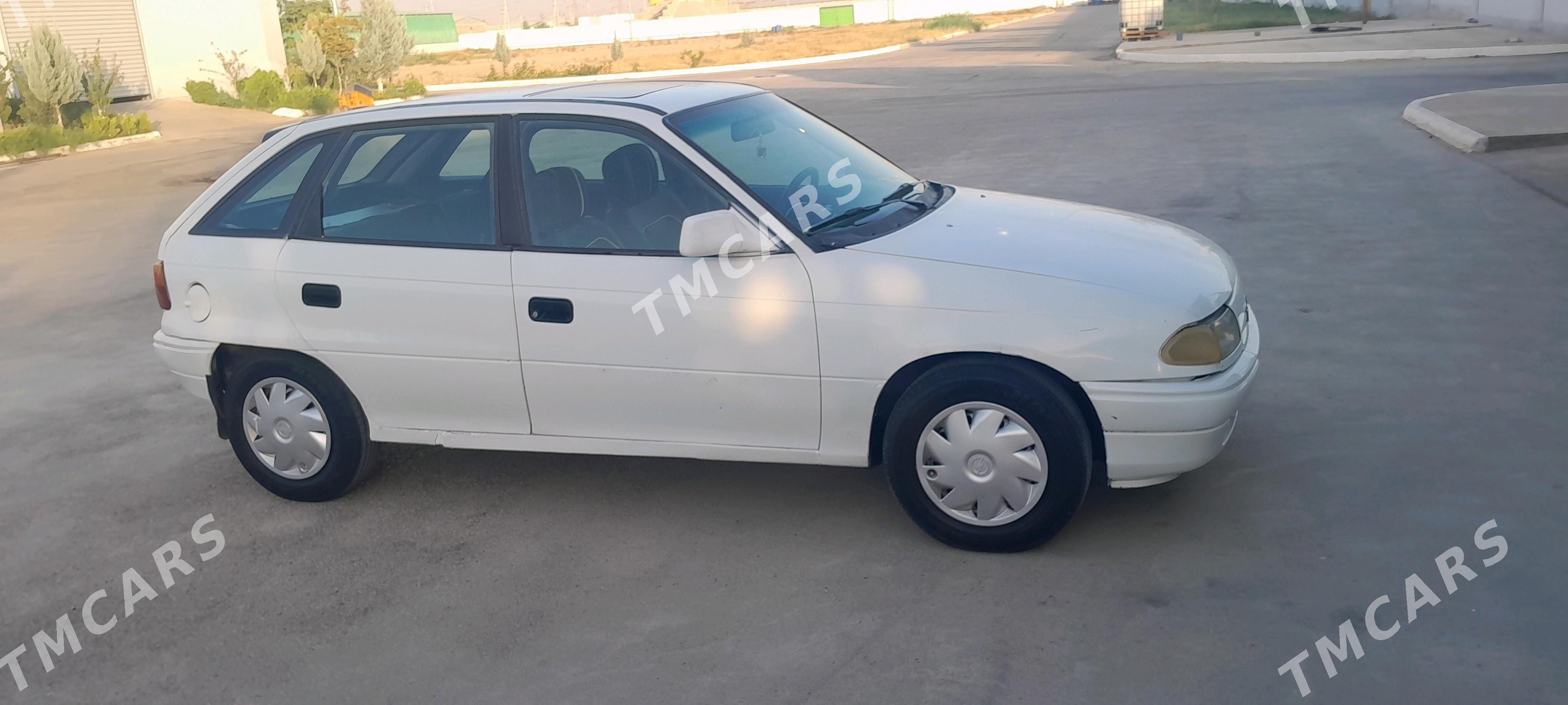 Opel Astra 1992 - 30 000 TMT - Бахарден - img 3