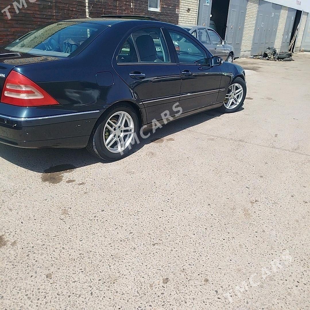 Mercedes-Benz C-Class 2000 - 75 000 TMT - Мары - img 4