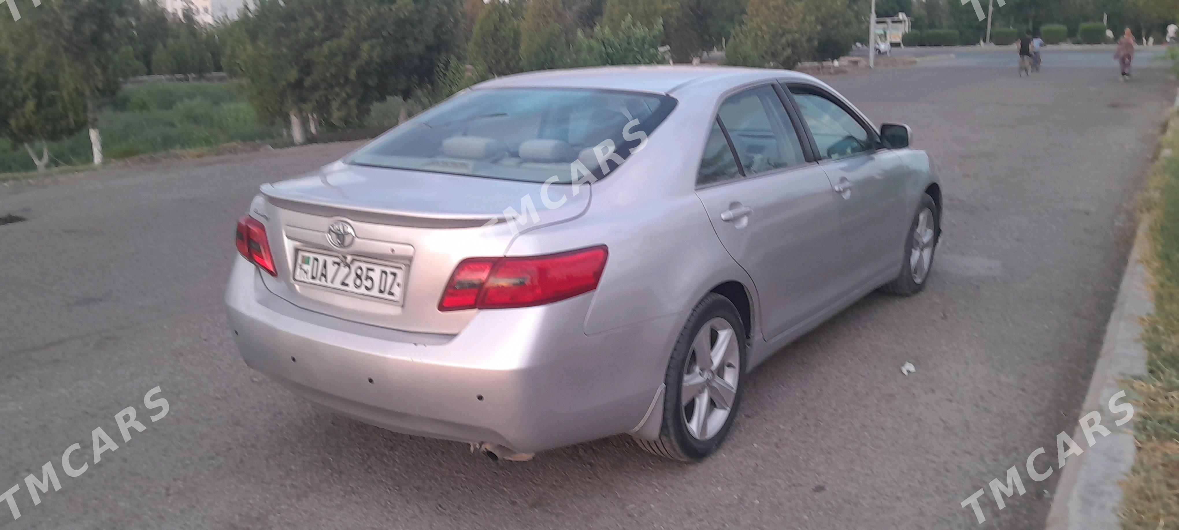 Toyota Camry 2010 - 140 000 TMT - Дашогуз - img 3
