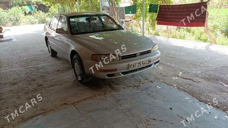 Toyota Camry 1993 - 90 000 TMT - Saýat - img 5