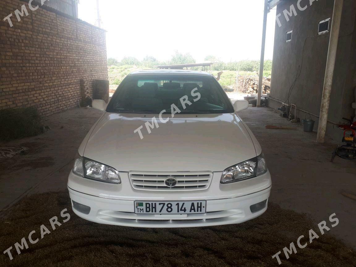 Toyota Camry 1998 - 125 000 TMT - Теджен - img 7