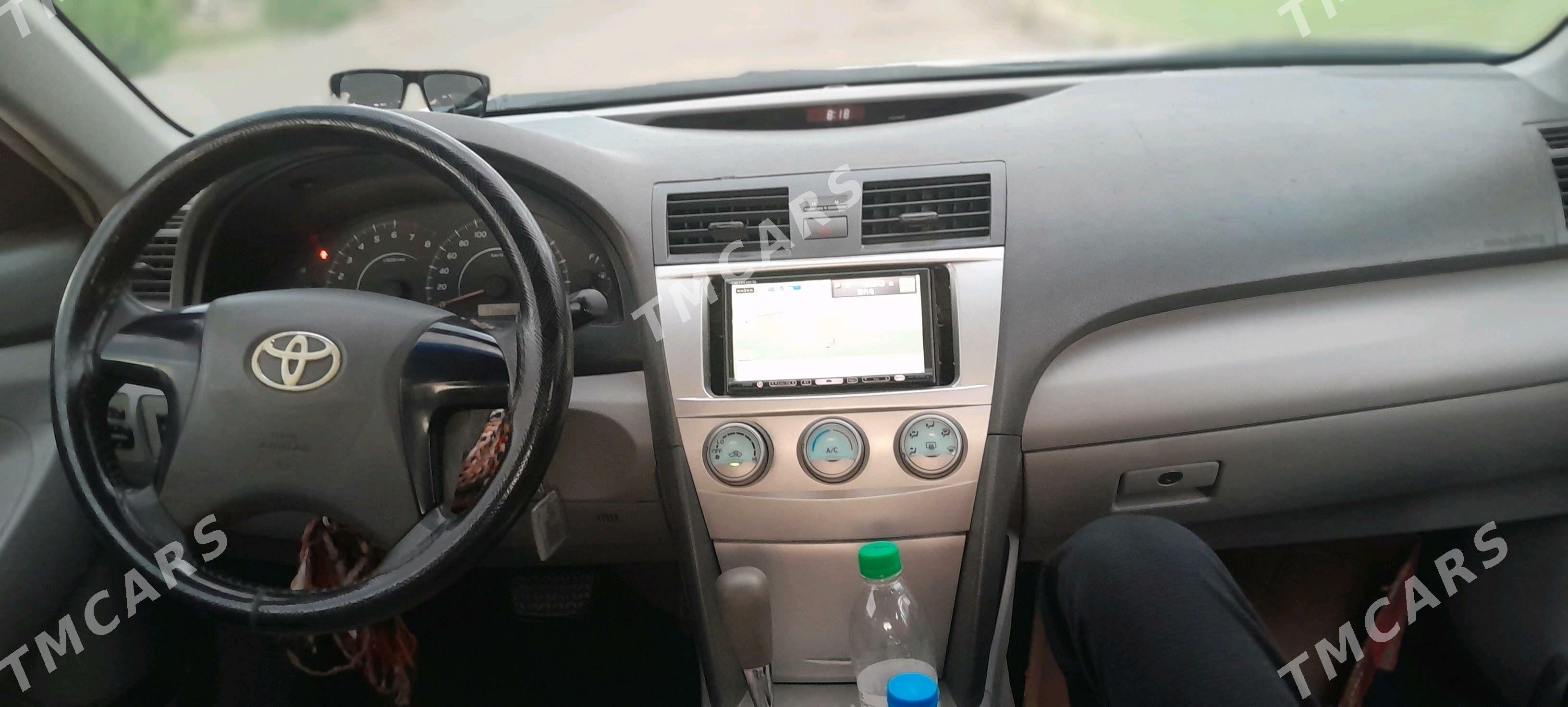 Toyota Camry 2010 - 140 000 TMT - Дашогуз - img 5