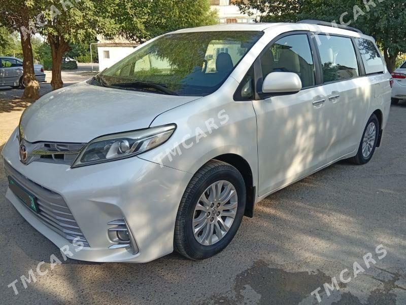 Toyota Sienna 2017 - 390 000 TMT - Aşgabat - img 6