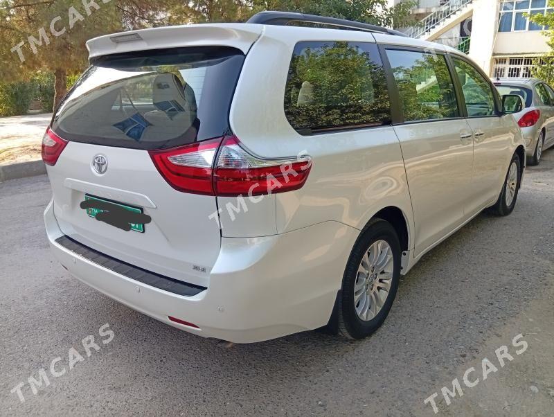 Toyota Sienna 2017 - 390 000 TMT - Aşgabat - img 3