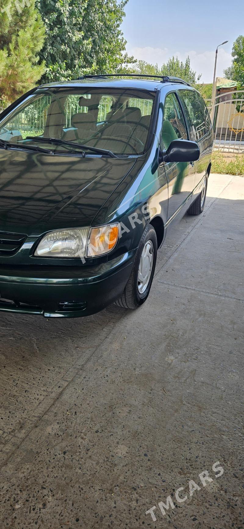 Toyota Sienna 2002 - 120 000 TMT - Туркменабат - img 2
