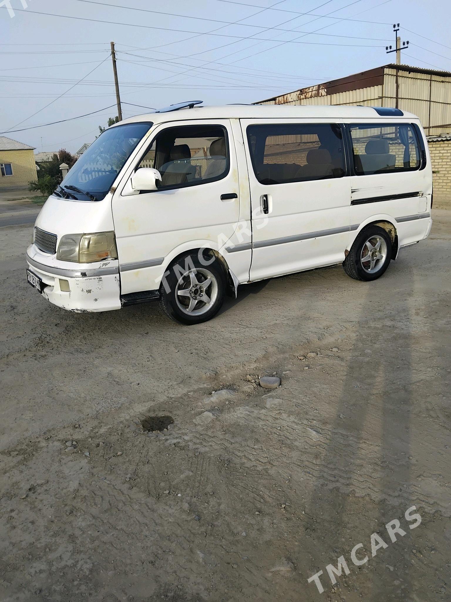 Toyota Hiace 2001 - 50 000 TMT - Mary - img 4