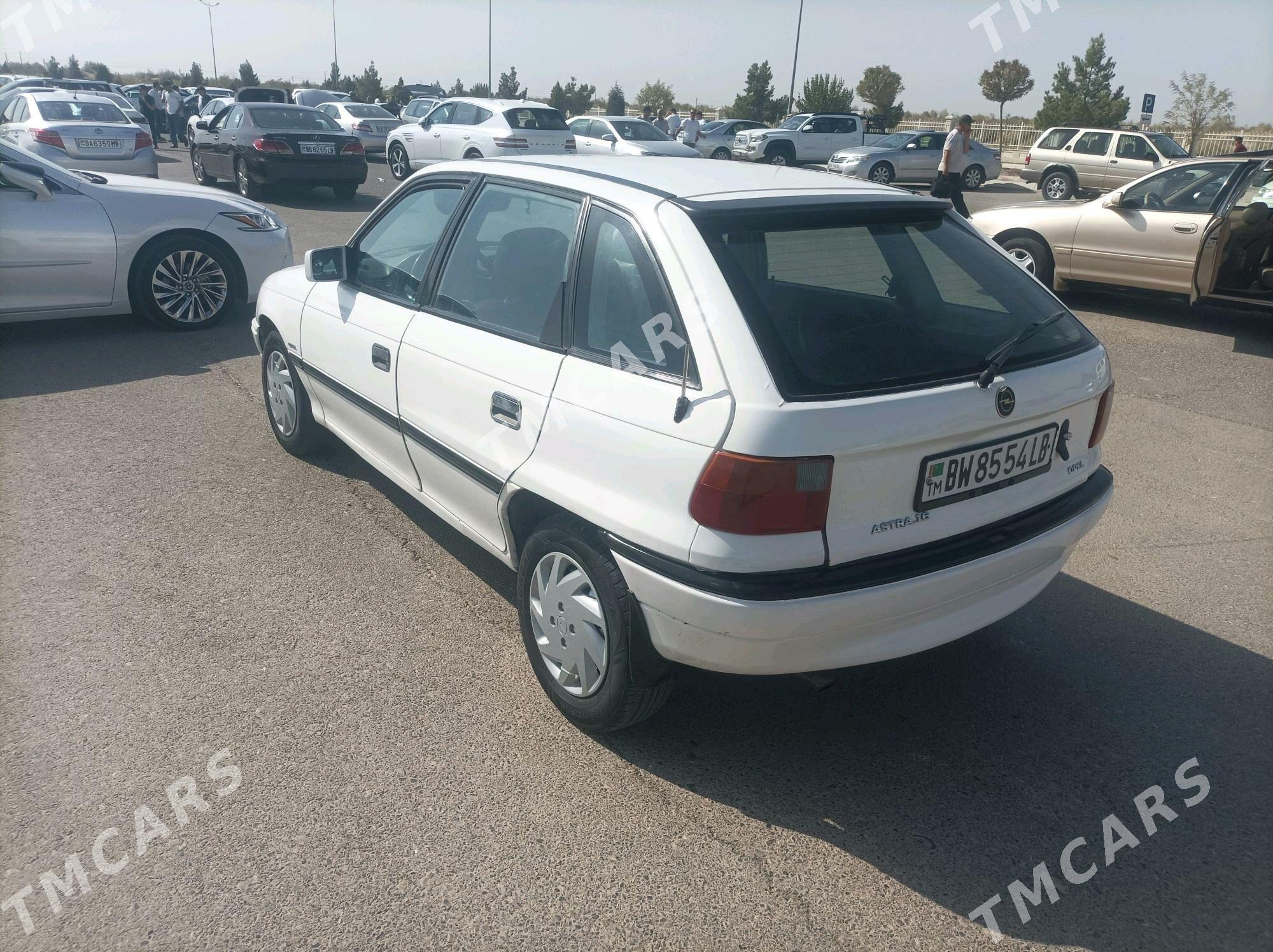 Opel Astra 1993 - 30 000 TMT - Чарджоу - img 5