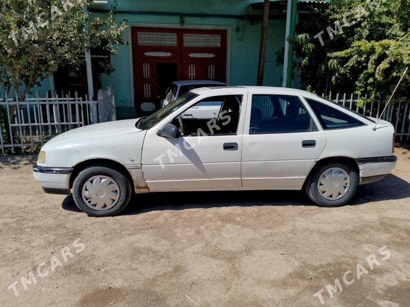 Opel Vectra 1990 - 26 000 TMT - Дашогуз - img 3