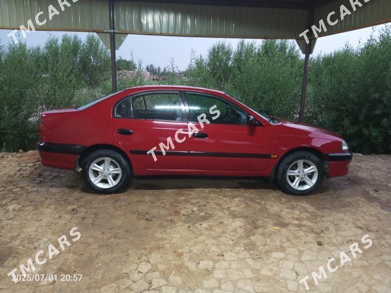 Toyota Avensis 1999 - 92 000 TMT - етр. Туркменбаши - img 3