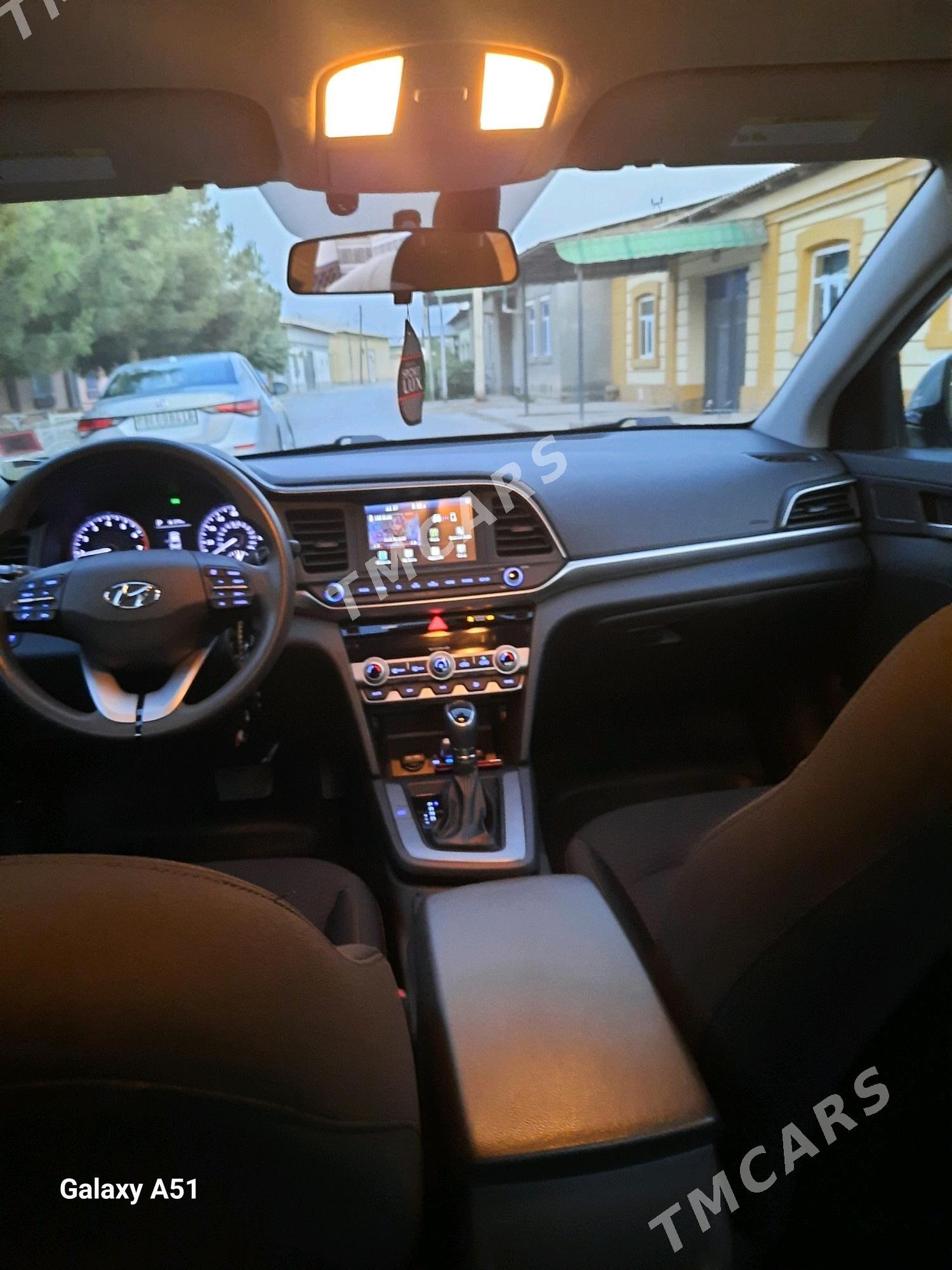 Hyundai Elantra 2020 - 225 000 TMT - Туркменабат - img 5