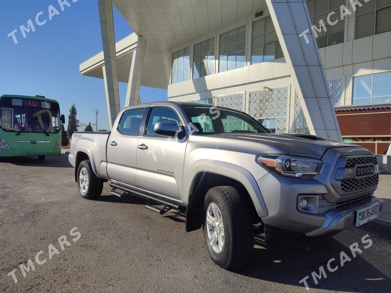 Toyota Tacoma 2020 - 420 000 TMT - Дашогуз - img 3