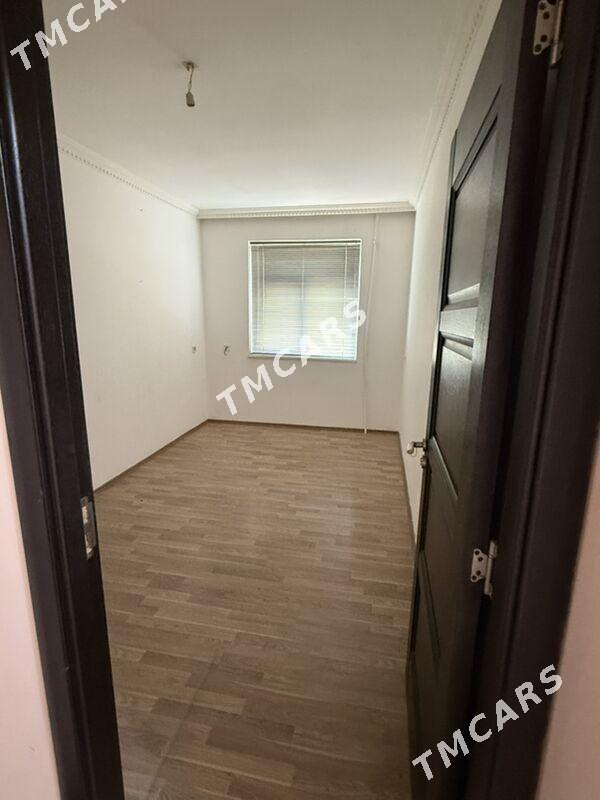 Продаю квартиру по Ниязова - Туркменабат - img 6