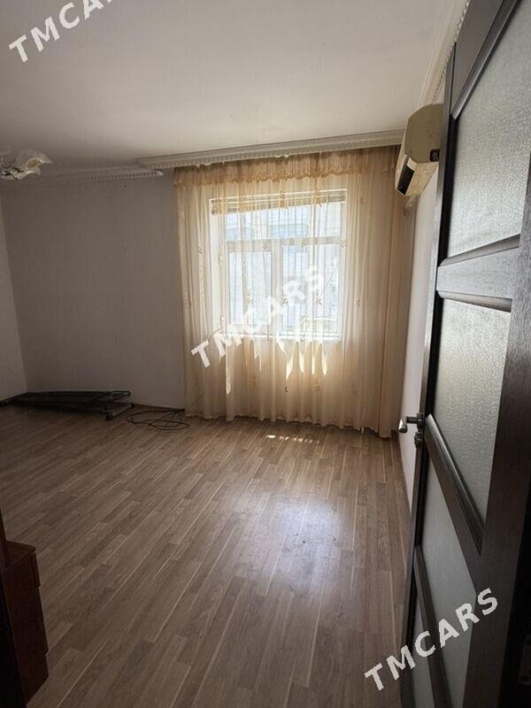 Продаю квартиру по Ниязова - Туркменабат - img 1