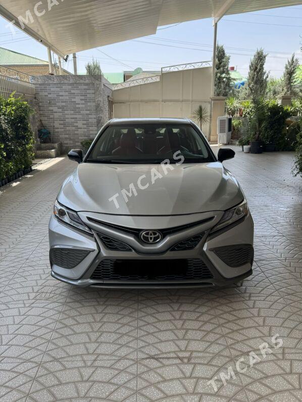 Toyota Camry 2020 - 360 000 TMT - Garadamak Şor - img 4