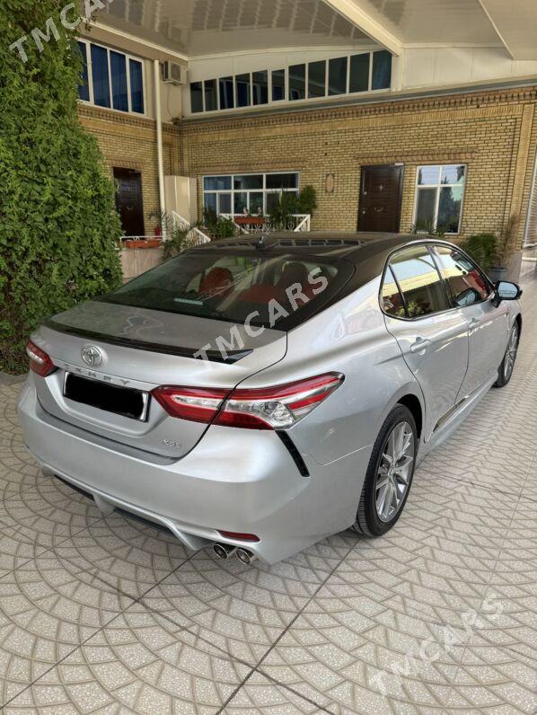 Toyota Camry 2020 - 360 000 TMT - Garadamak Şor - img 6